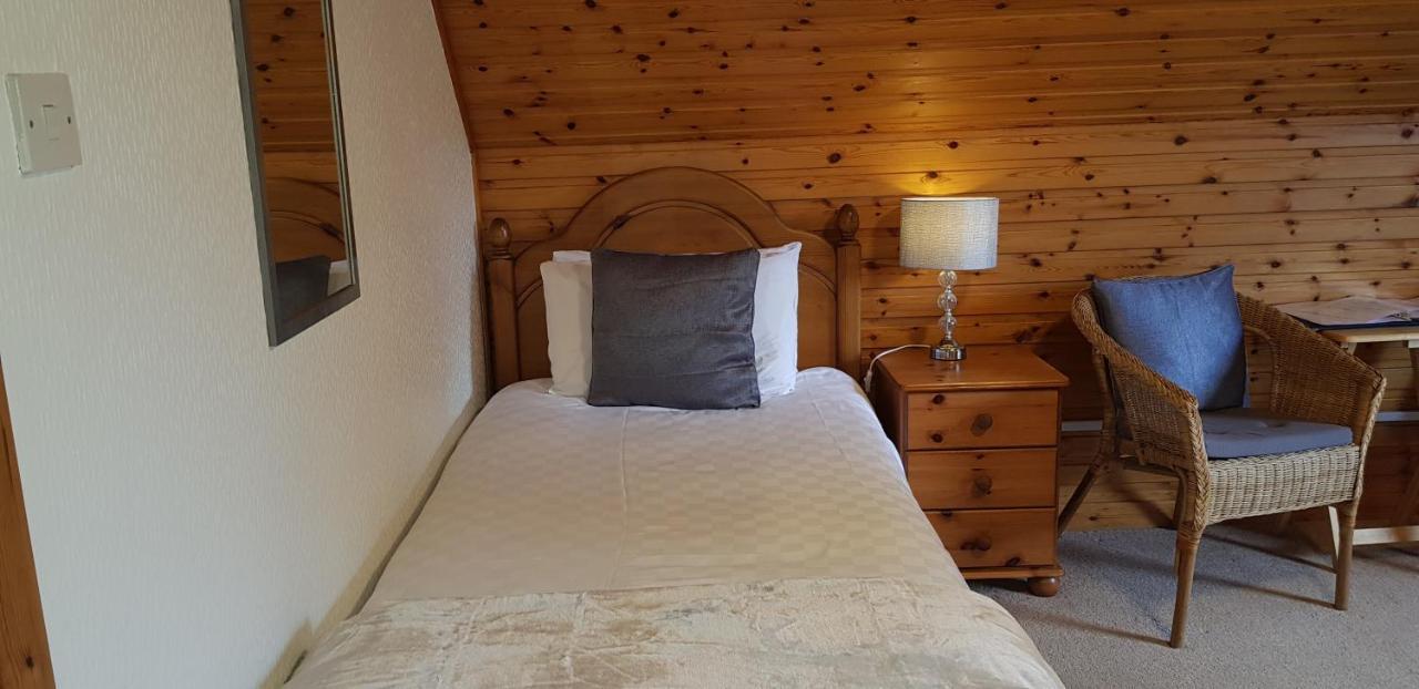 Carn Mhor Bed And Breakfast Авимор Екстериор снимка