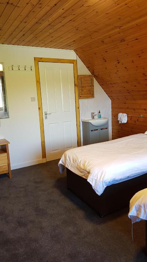 Carn Mhor Bed And Breakfast Авимор Екстериор снимка