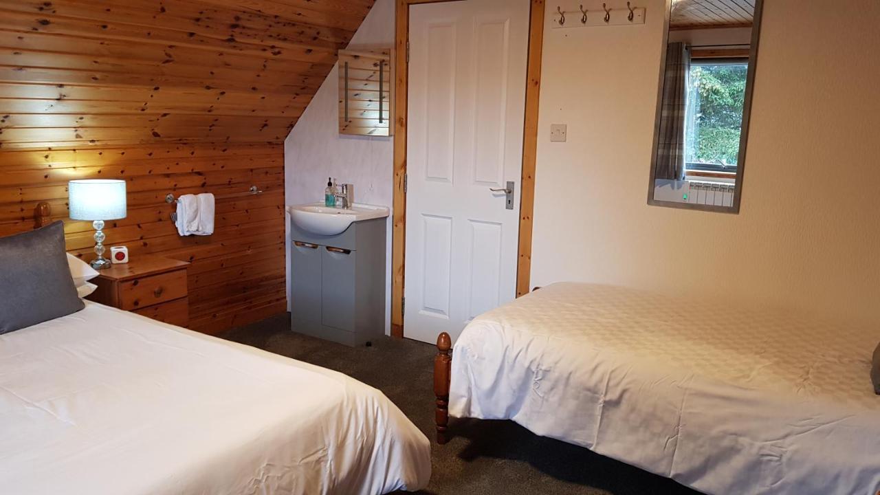 Carn Mhor Bed And Breakfast Авимор Екстериор снимка