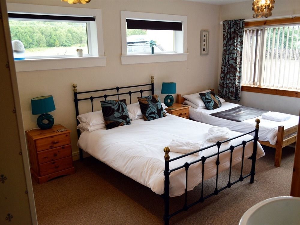 Carn Mhor Bed And Breakfast Авимор Екстериор снимка